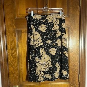 Alfani lined nylon skirt. Elastic waist size L
